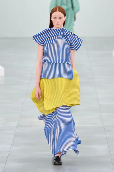 Look 44